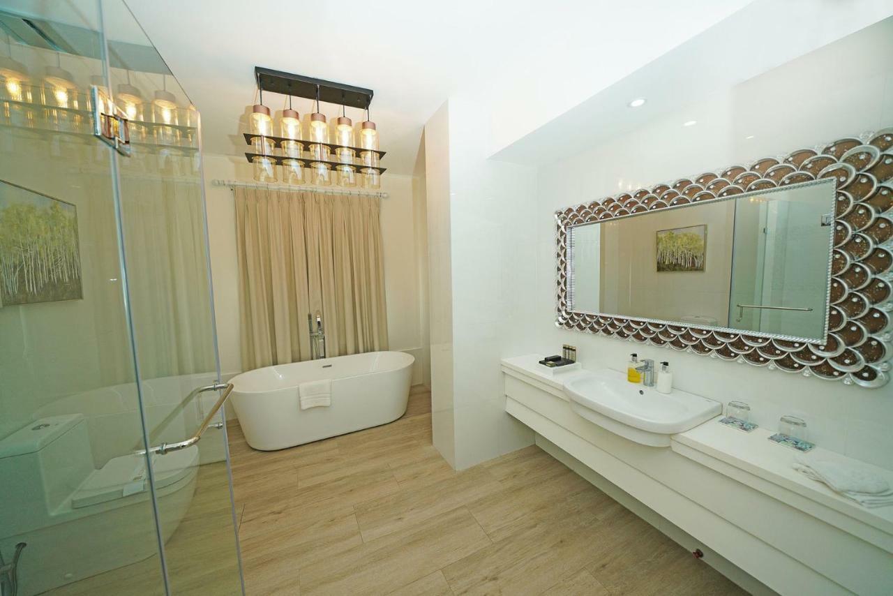 Hotel Carlito Tagaytay Tagaytay City Luaran gambar